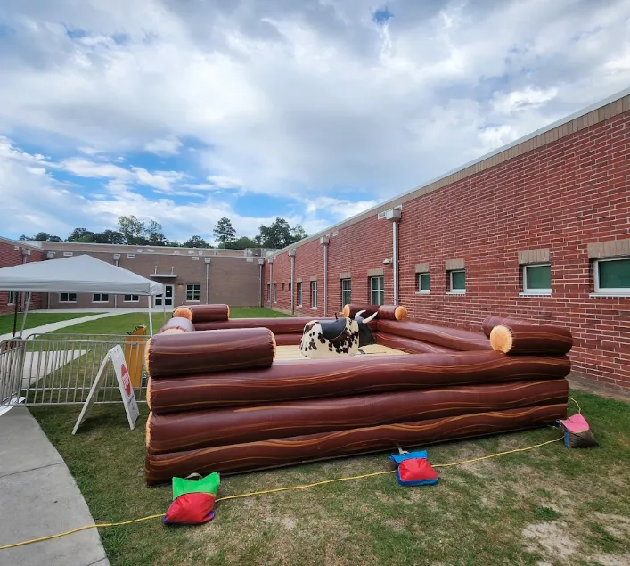 4716fa60 84bc 4141 ba26 eefee68a7b9e Company Party Rentals That Employees Love